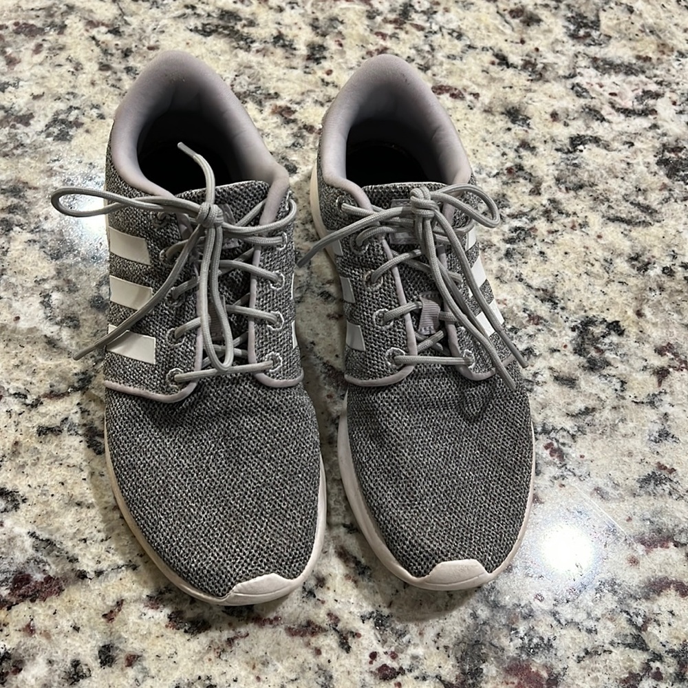 Women’s adidas cloudfoam size 7